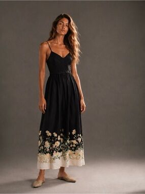 En Saison Iris Belted Floral Print Maxi Dress Medium NWT